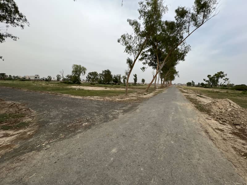 1 Kanal Corner Plot For Sale Good Location Reasonable Price Location 26