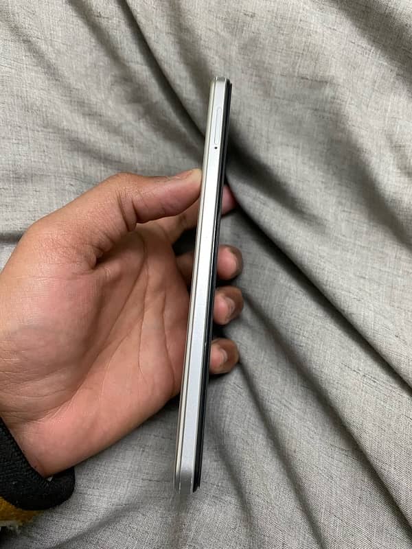 infinix Note 11 , 4+2 /128 GB , 10/9 condition 5