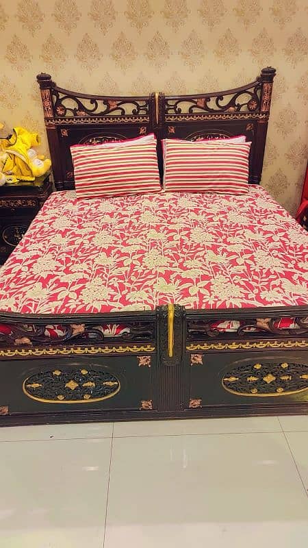 Chinioti Bed king size with side tables and dressing 0