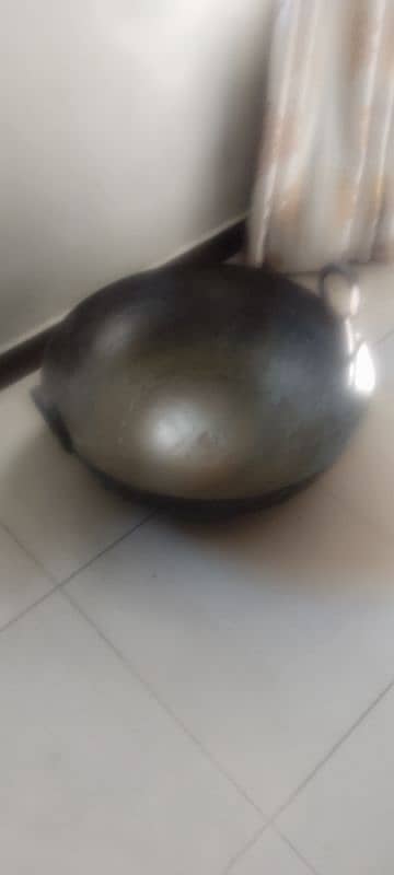 iron karahi 0