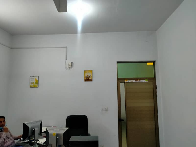 G-9 EXECTIVE OFFICE 1600 SQ. FEET HUGE CAR PARKING BEST FOR NATIONAL & MULTINATIONAL COMPANIES 9