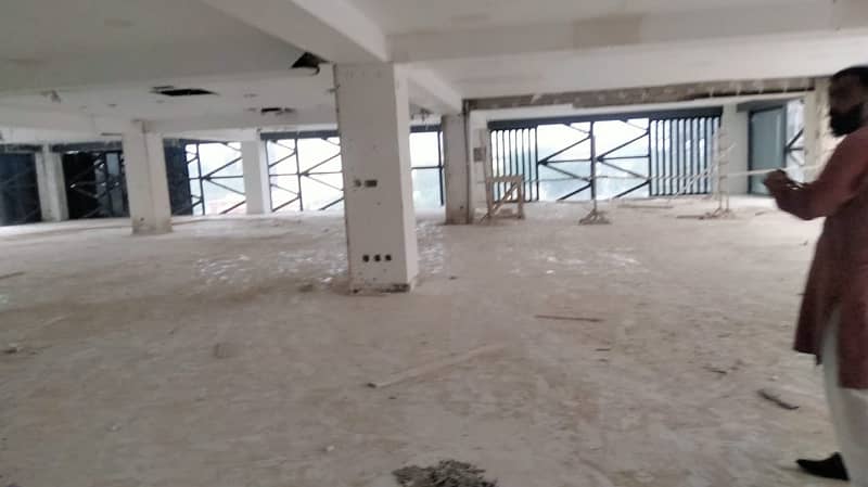 F-11 MARKAZ 8000 SQ. FEET GROUND FLOOR BEST FOR BANKS SHOWROOMS AND EXECTIVE OFFICES 10