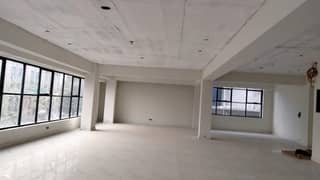 G-7 MARKAZ 3200 SQ. FEET OFFICE WITH LIFT BEST LOCATION REAL PICS ATTACHED