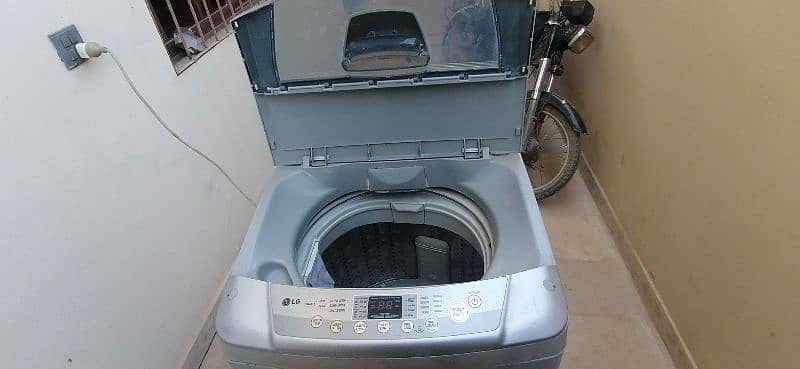 10 KG LG Fully Automatic Washing Machine 4