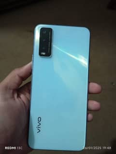 Vivo y20 is a used mobile with 4,64GB storage, with box and charger.