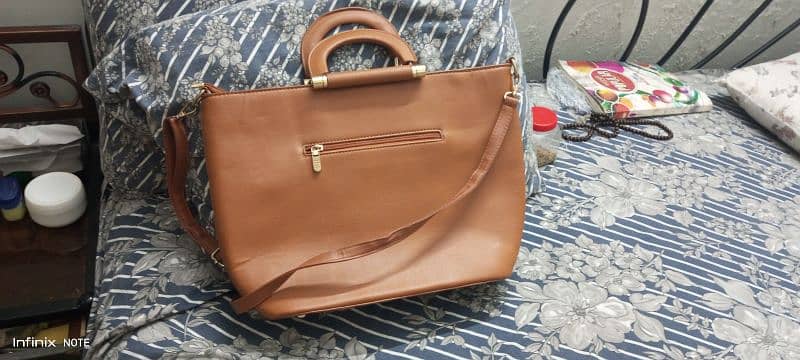 Hand bag. 3