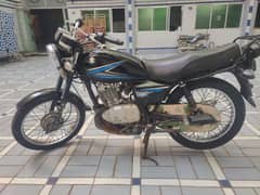 Suzuki GS 150 2017