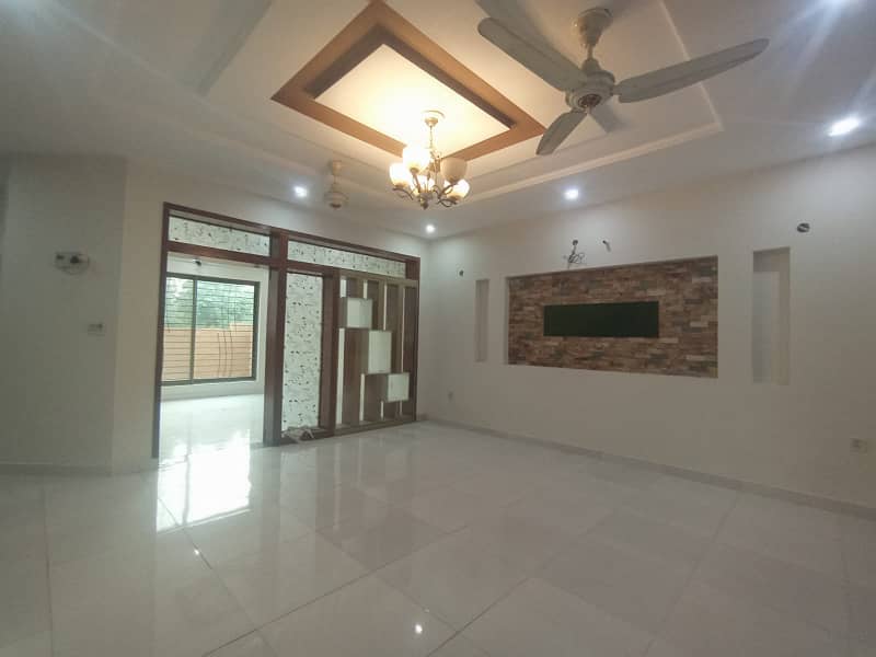 10 Marla 3 Bed House For Sale In Talha Block Bahria Town Lahore 5