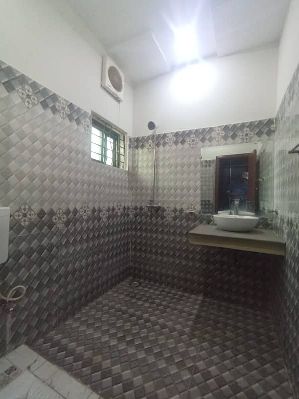 10 Marla 3 Bed House For Sale In Talha Block Bahria Town Lahore 9