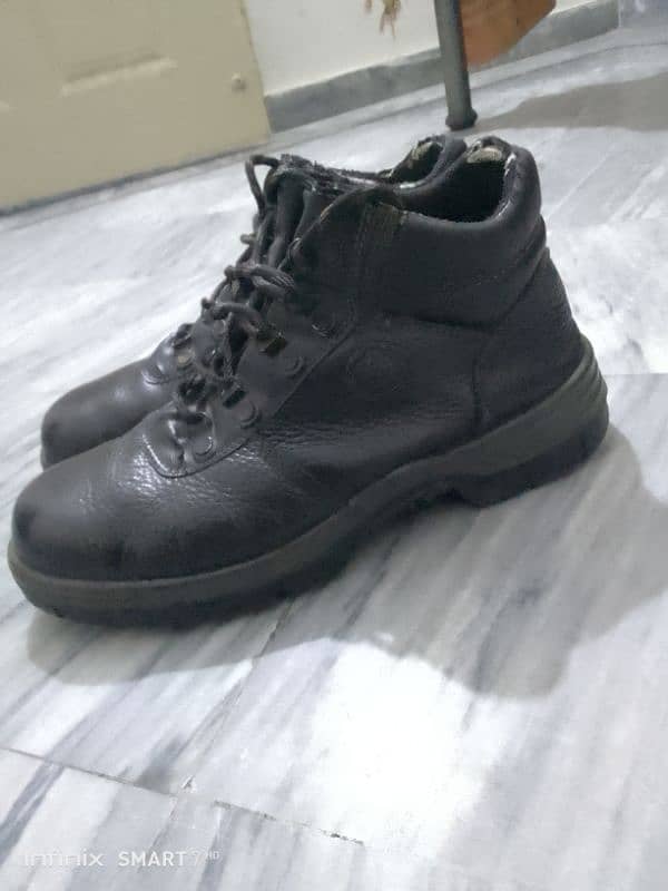 Safety shoes Bata 5