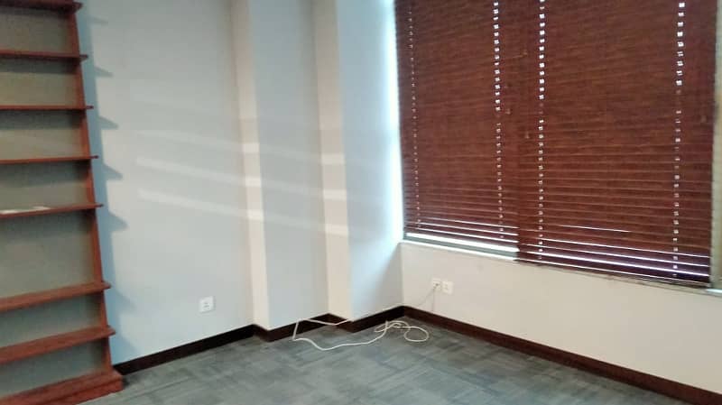 G-8 MARKAZ 2700 SQ. FEET EXECTIVE OFFICE REAL PICS ATTACHED 5