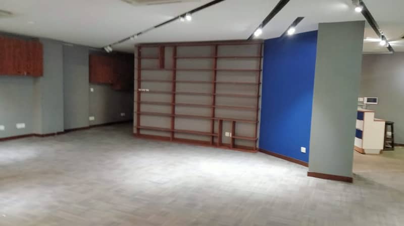 G-8 MARKAZ 2700 SQ. FEET EXECTIVE OFFICE REAL PICS ATTACHED 20