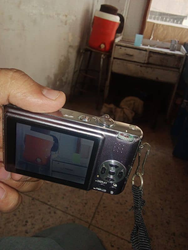 acha camera hain use ma hain for sell 3