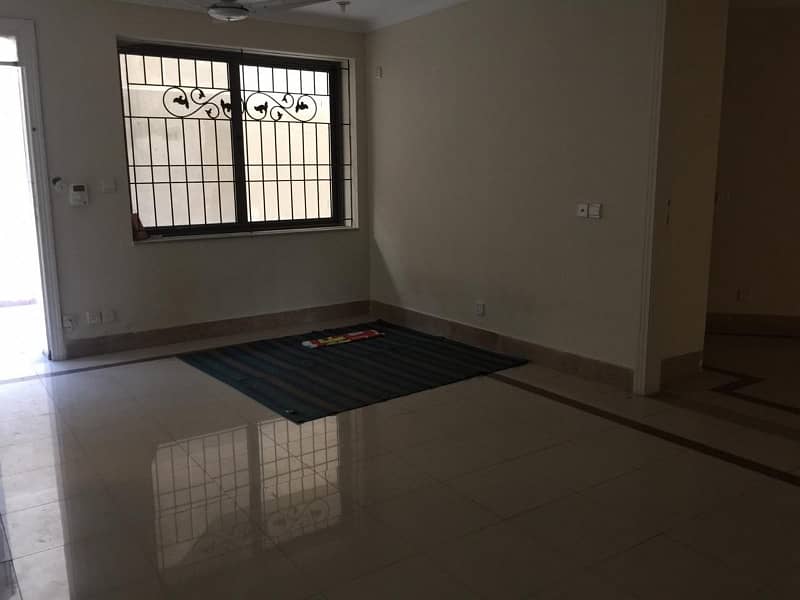 For Sale: Stunning Brand New Designer House In F-7 (60x100) 13