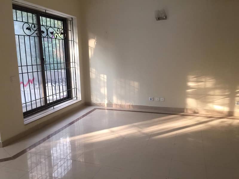 For Sale: Stunning Brand New Designer House In F-7 (60x100) 24