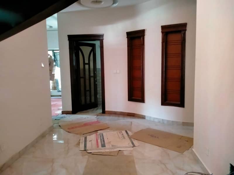 For Sale Elegant 890 Sq Yards (8,010 Sq. Feet) House In F-7 20