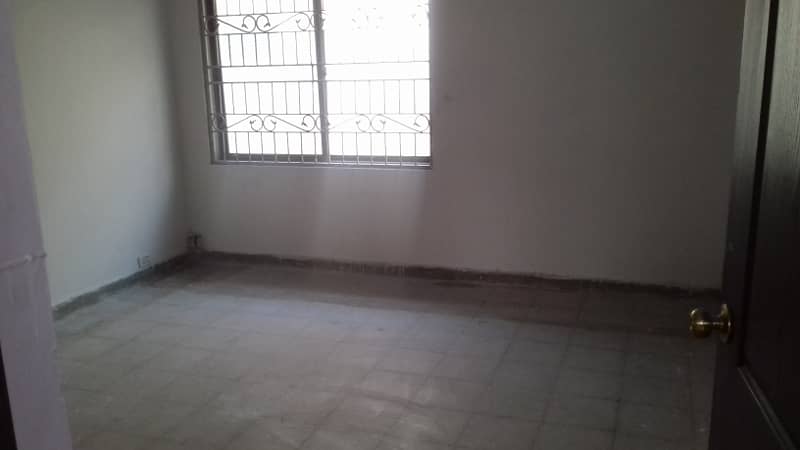 10 Marla Corner Sector E House Available For Sale 4