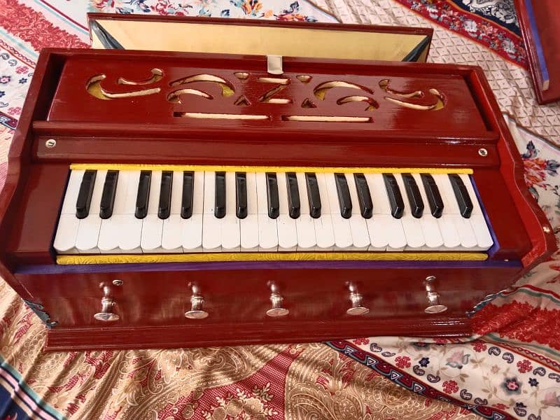 Harmonium 5