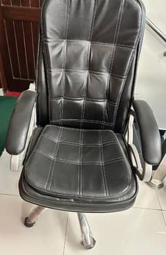 Elegant and Comfortable Executive Chair