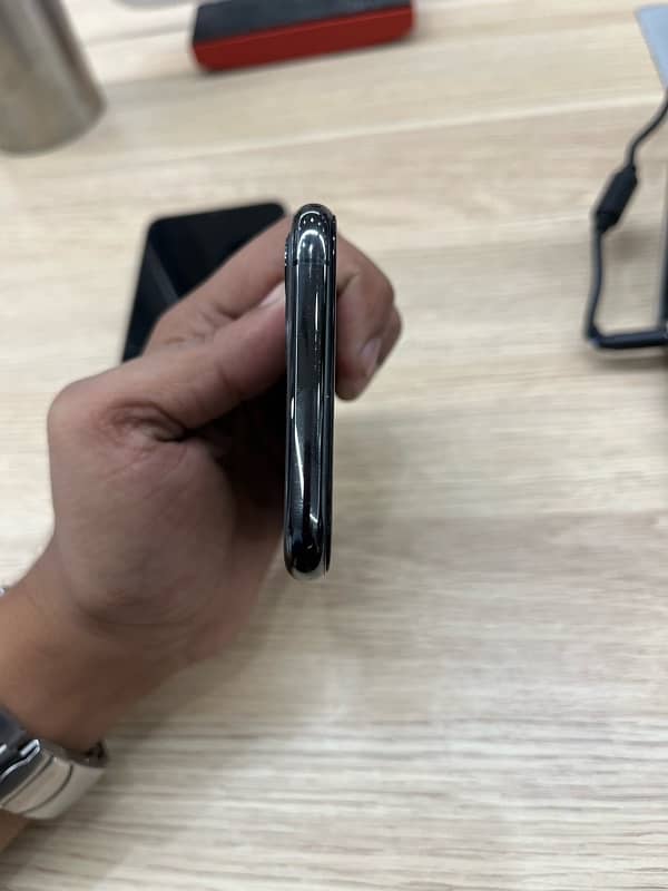 Iphone 11 Pro Spac Grey Pta Approved 256gb with box 5