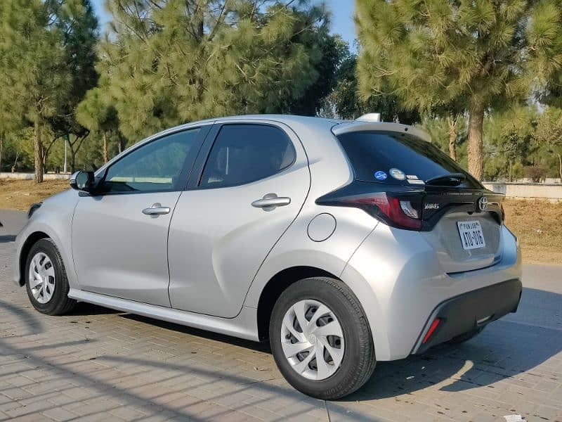 Toyota Yaris hatchback 2020 Registered 3