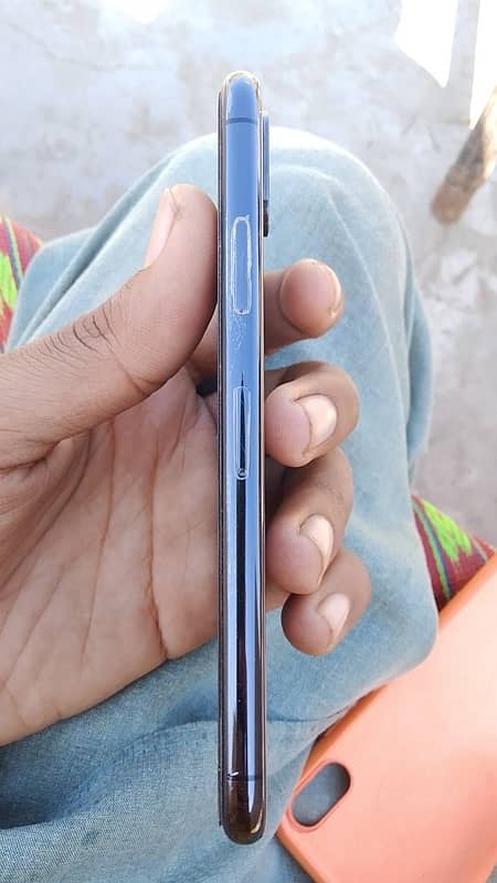 I phone xs original 256gb black colour water pack 3