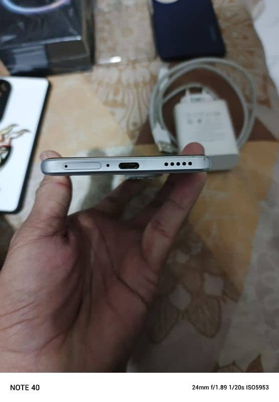 vivo V40 for sell 2