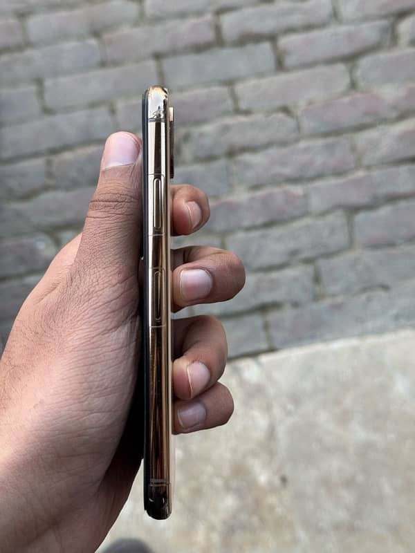 iphone xs 256-GB (PTA Approved) panel changed 1