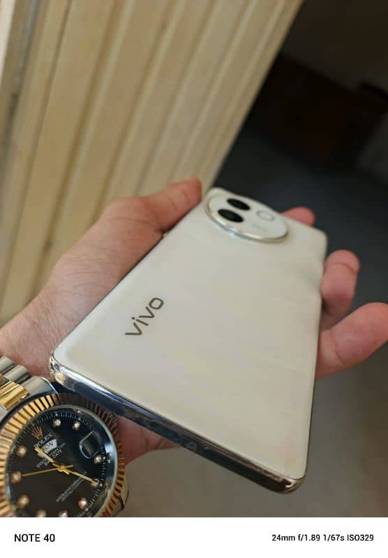 Vivo V30e 1