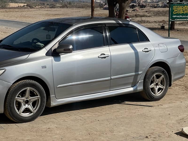 Toyota Corolla Altis 2011 3