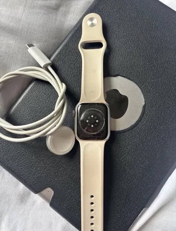 Apple watch serier 7 45 mm STARLITE 4