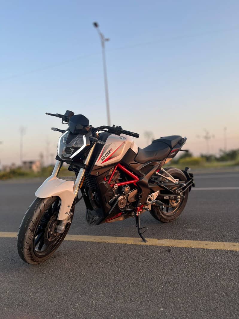 Benelli 251S | Model 2021 | Islamabad Registered | 5000 KM's Driven | 1