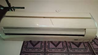 AC urgent sale air conditioner