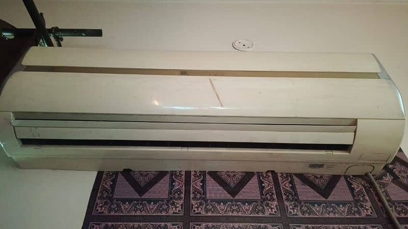 AC urgent sale air conditioner 0