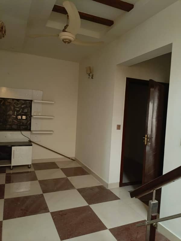 10 Marla House for Rent in PCSIR Phase 2 1