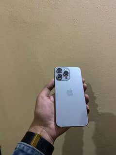 iPhone 15 Pro Max Natural Titanium 256GB 86% Factory Unlock Non PTA