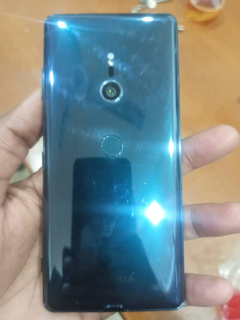 Sony xperia xz3 condition 10/10 PTA approved whtsp 03082774571 1