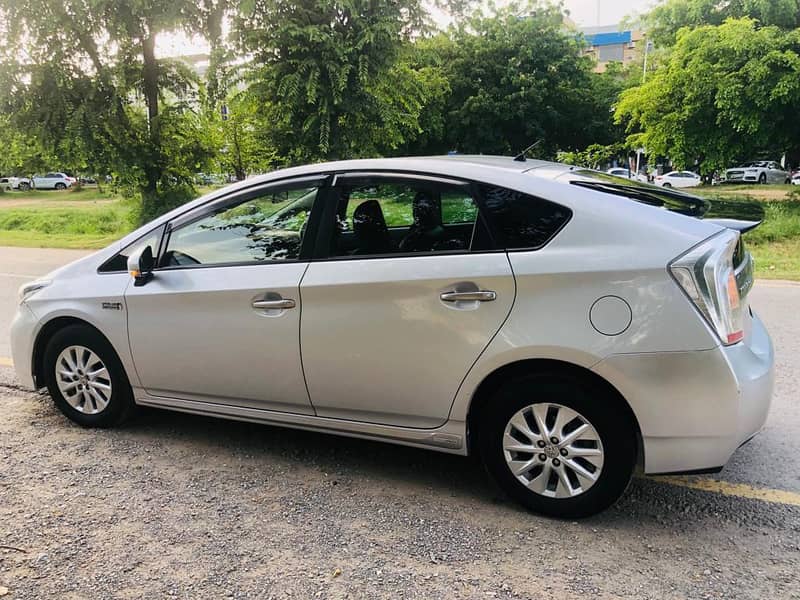 Toyota Prius 2014 Registered in 2017 1