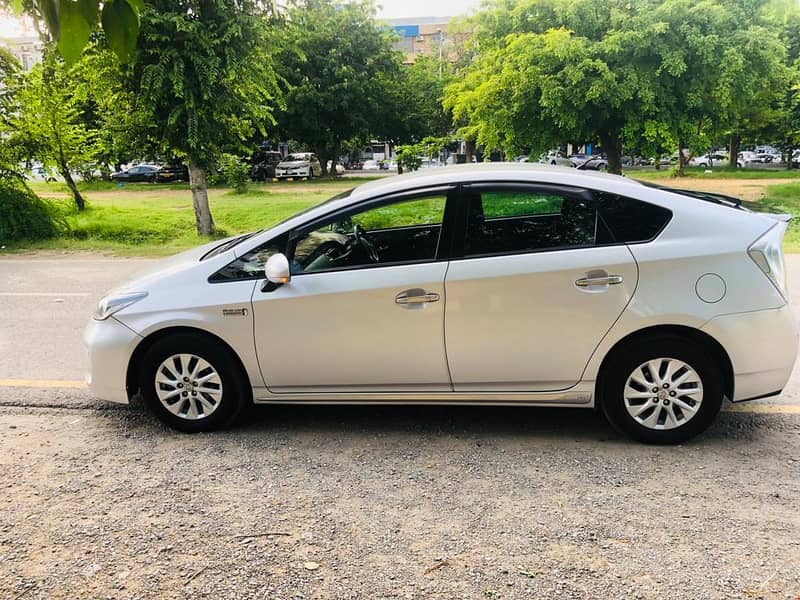 Toyota Prius 2014 Registered in 2017 6