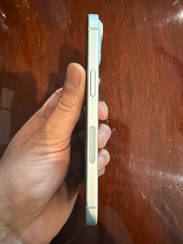 iPhone 15 128 gb 4