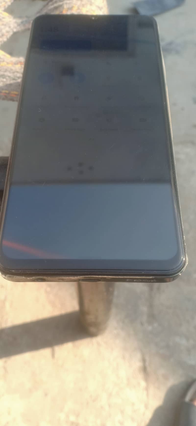 urgent sale realme c61 . . . 6+6 128 gb complete box 22 monthly warranty 1