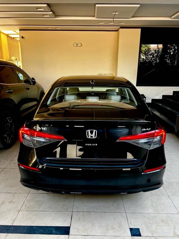 Honda Civic Oriel 2024 1