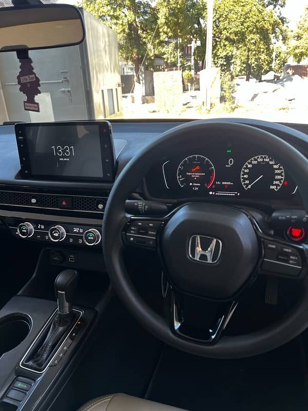 Honda Civic Oriel 2024 4