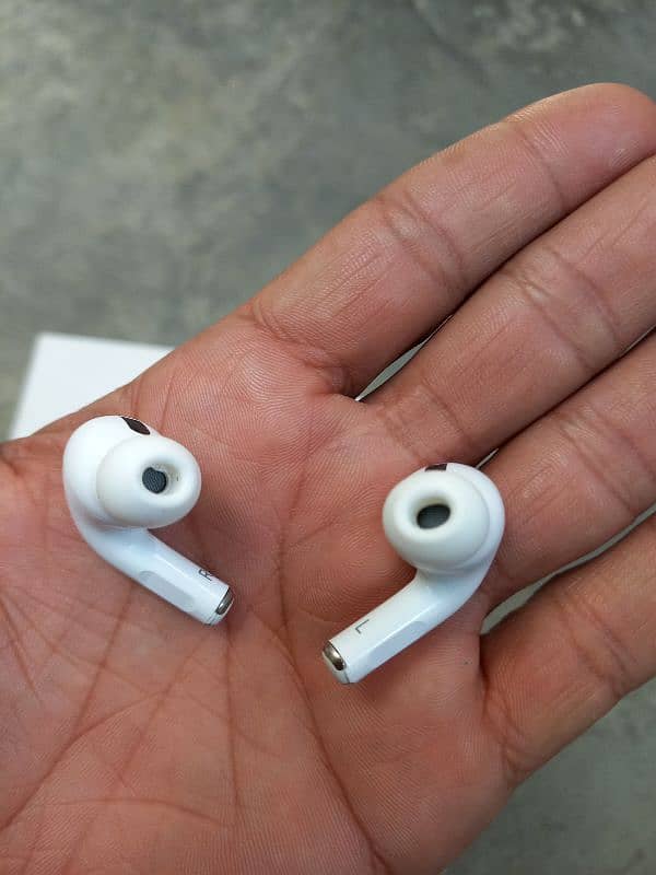 AirPods Pro. . Apple in California Made in China 3