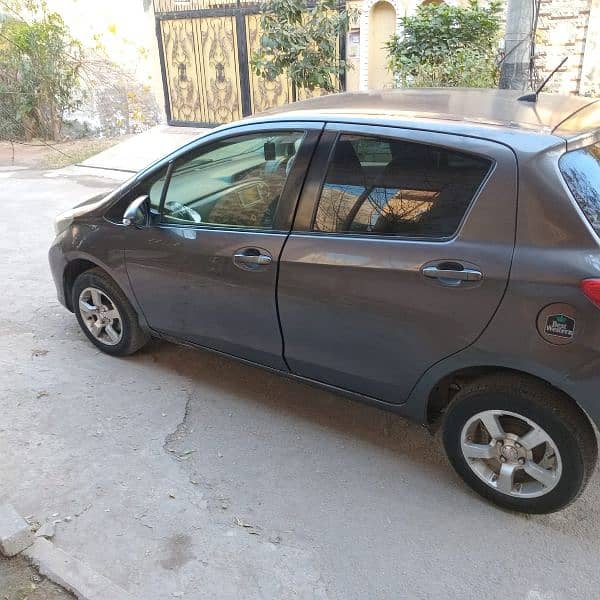 Toyota Vitz 2015 7