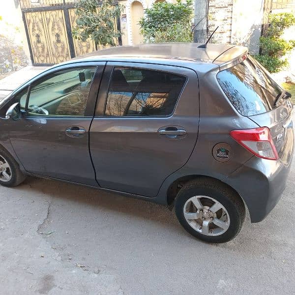 Toyota Vitz 2015 12