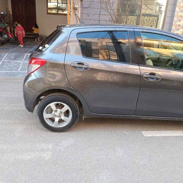 Toyota Vitz 2015 15