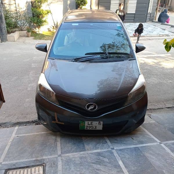 Toyota Vitz 2015 17