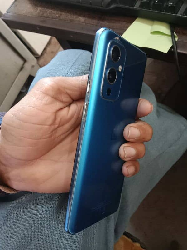 Oneplus 9 5g  dual sim with small line 3