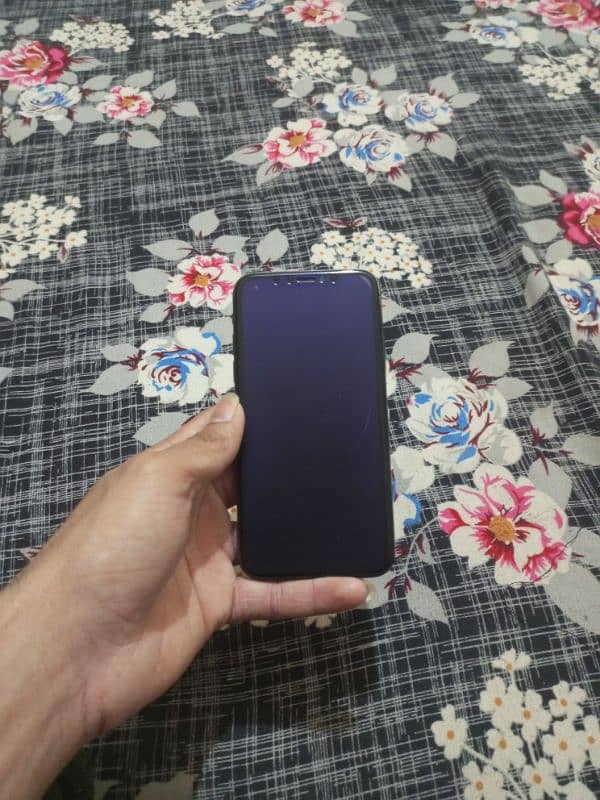 assalamualaikum Iphone x non pta contact number 03194085088 6